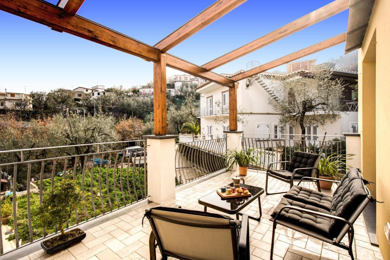 Chez Marie' - Modern Apartment In Countryside Sorrento Exterior foto